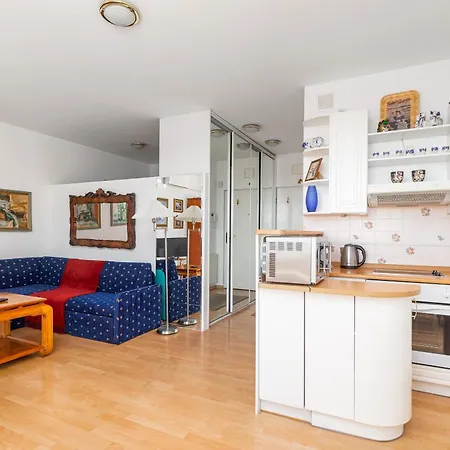 One Bedroom Apartment With Balcony In Poznan By Noclegi Renters Apartamento *